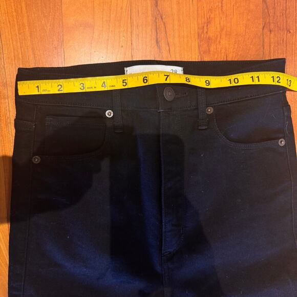 Abercrombie & Fitch High Ultra High Rise Jeans in no fade Black sz 28 / 6 womens - Picture 6 of 10